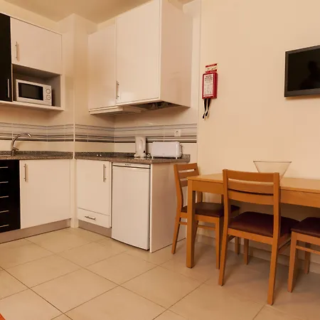 17 By Atlantichotels - Al Apartamento 3*